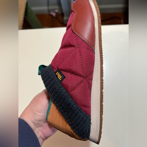 Teva women’s slip on ReEmber rhubarb/brown with teal shoes size 8. - Picture 5 of 8